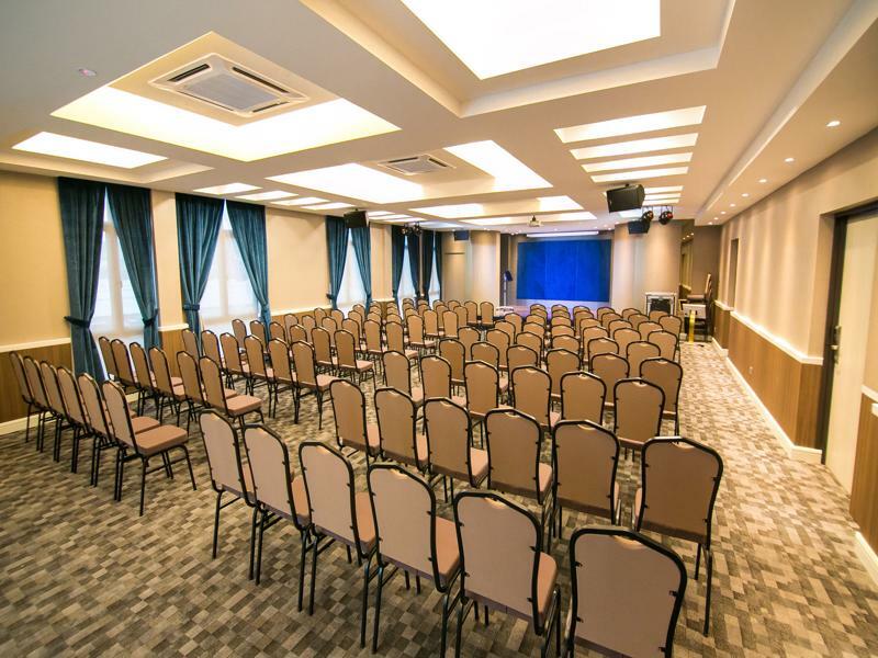 Indra Hotel - Boutique Suites Ipoh Kültér fotó