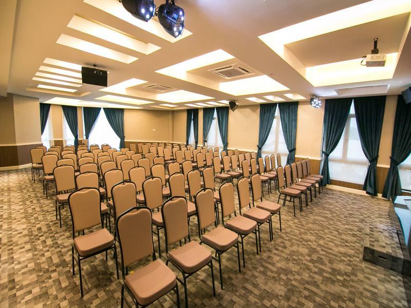 Indra Hotel - Boutique Suites Ipoh Kültér fotó