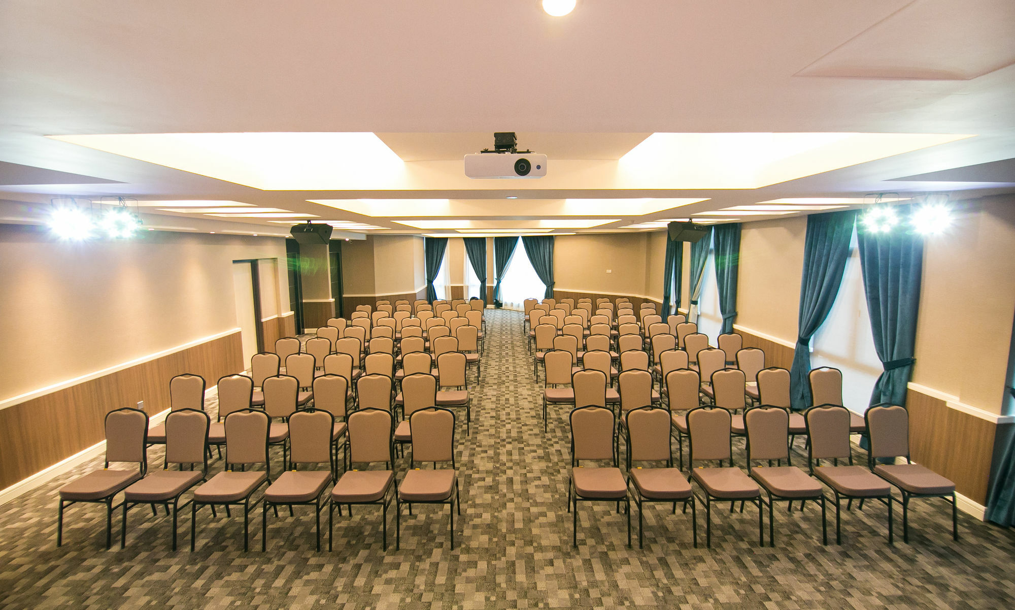 Indra Hotel - Boutique Suites Ipoh Kültér fotó